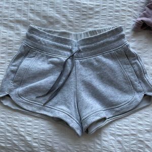 lululemon comfy cotton shorts 2.5” grey size 4